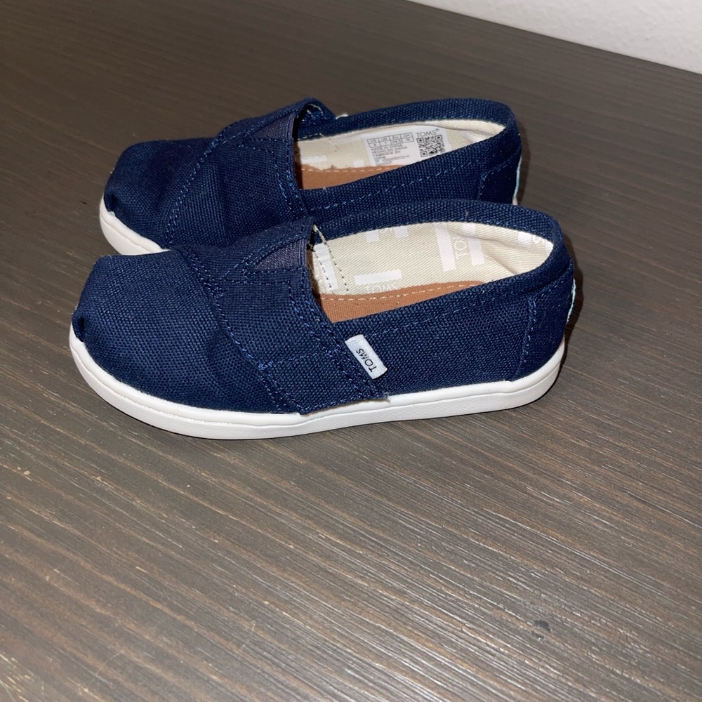 Toms-Alpargata Toddler Shoe (Navy) Toddler size 8